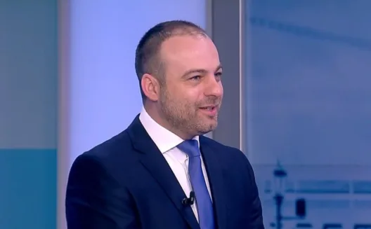 «Η ανακύκλωση πολιτικού προσωπικού διαψεύδει την ανανέωση» 