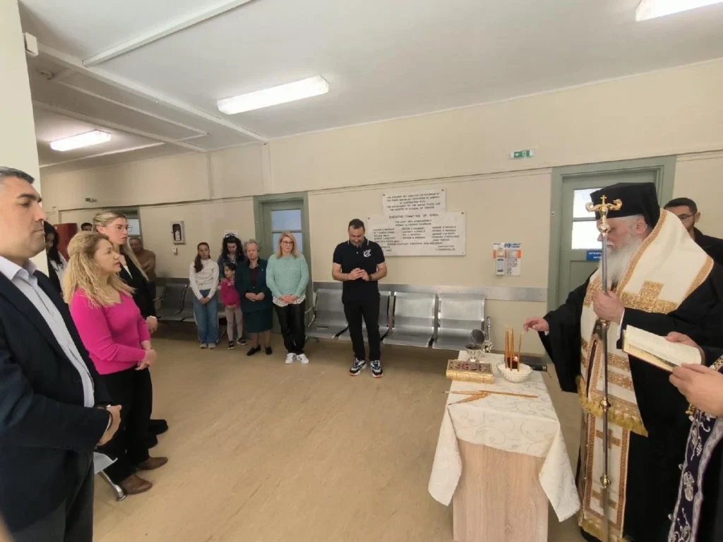 Ο Μητροπολίτης Ιερώνυμος στο Νοσοκομείο Καλαβρύτων για ευχέλαιο ΦΩΤΟ