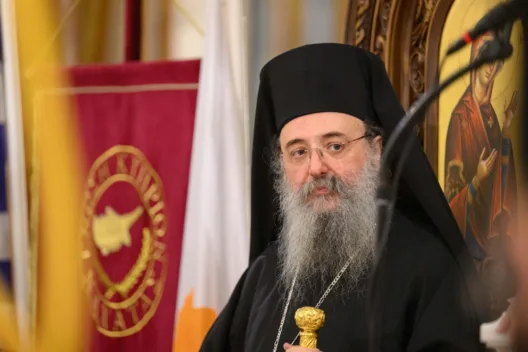 «Τα παιδιά μας υποφέρουν απὸ έλλειψη προτύπων»