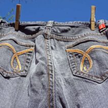 Κάθε πότε πρέπει να πλένετε το τζιν παντελόνι; Το λάθος που καταστρέφει το ύφασμα