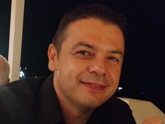 «Η κοινωνία μας γέμισε υποκρισία...»