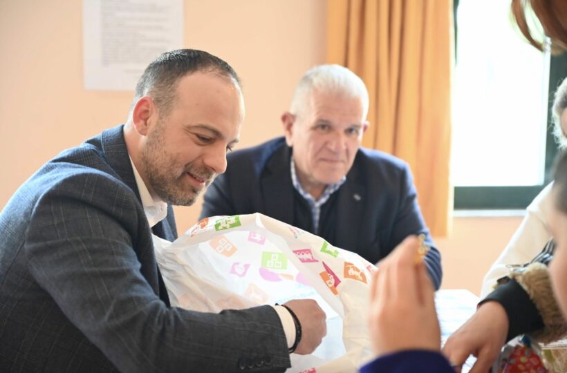 Αχαΐα: Επισκέψεις Μπάκα, με νόημα, ενόψει Πάσχα - «Ανάγκες και προκλήσεις» ΦΩΤΟ 24 Αχαΐα: Επισκέψεις Μπάκα, με νόημα, ενόψει Πάσχα - «Ανάγκες και προκλήσεις» ΦΩΤΟ