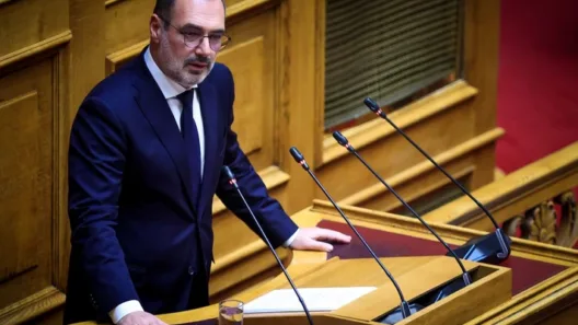 «Δεν είμαστε αντάρτες, κίνητρό μας να γίνει καλύτερη η Κυβέρνηση»