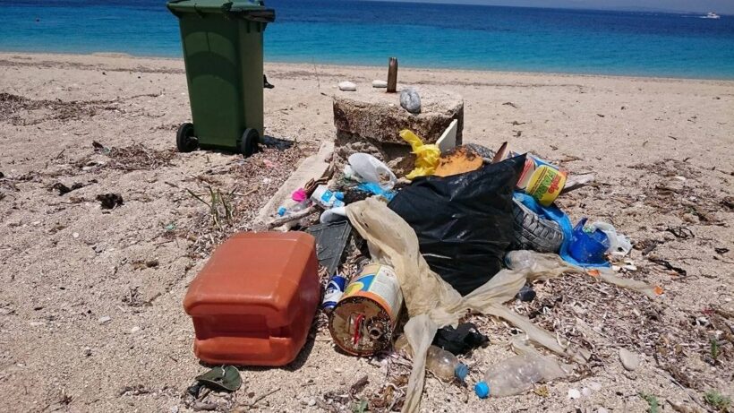 Αγιος Βασίλειος Πατρών: Σκουπίδια, απροκάλυπτα, δίπλα στο κύμα ΒΙΝΤΕΟ 24 Αγιος Βασίλειος Πατρών: Σκουπίδια, απροκάλυπτα, δίπλα στο κύμα ΒΙΝΤΕΟ