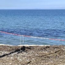 Βραχνέικα: Ο παραλιακός δρόμος κομμάτια - «Κατάληψη» από κλειστά καταστήματα ΦΩΤΟ 17 Βραχνέικα: Ο παραλιακός δρόμος κομμάτια - «Κατάληψη» από κλειστά καταστήματα ΦΩΤΟ