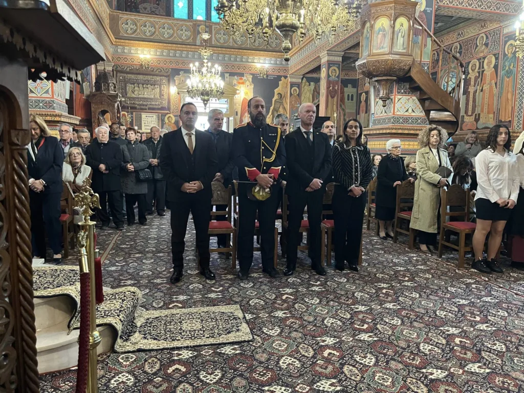 Η Κοινότητα Ακράτας για την Εθνική Επέτειο...και ένα ποίημα ΦΩΤΟ