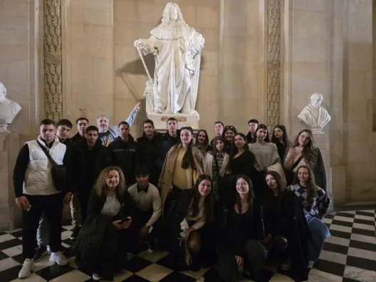 Μαθητές του Λυκείου Φαρών σε Διεθνές συνέδριο, στο Παρίσι ΦΩΤΟ