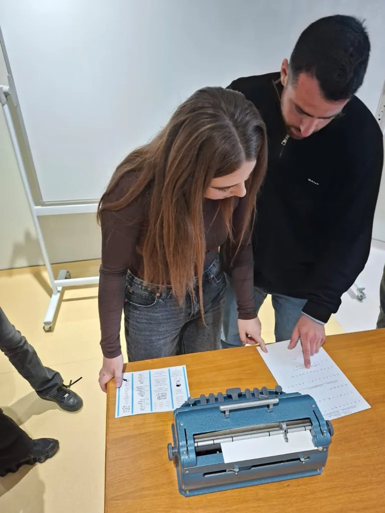 Το Σύστημα Γραφής και Ανάγνωσης Braille από τον εκπαιδευτικό Π.Καρασπήλιο