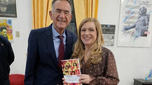 Ξεχωριστό βιβλίο, στην Πάτρα, από την Χριστίνα Καρποντίνη ΦΩΤΟ