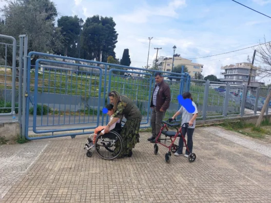 Βιωματικό εργαστήριο «Ένα σχολείο καθρέφτης μας» στο 34ο Δημοτικό Πατρών ΦΩΤΟ