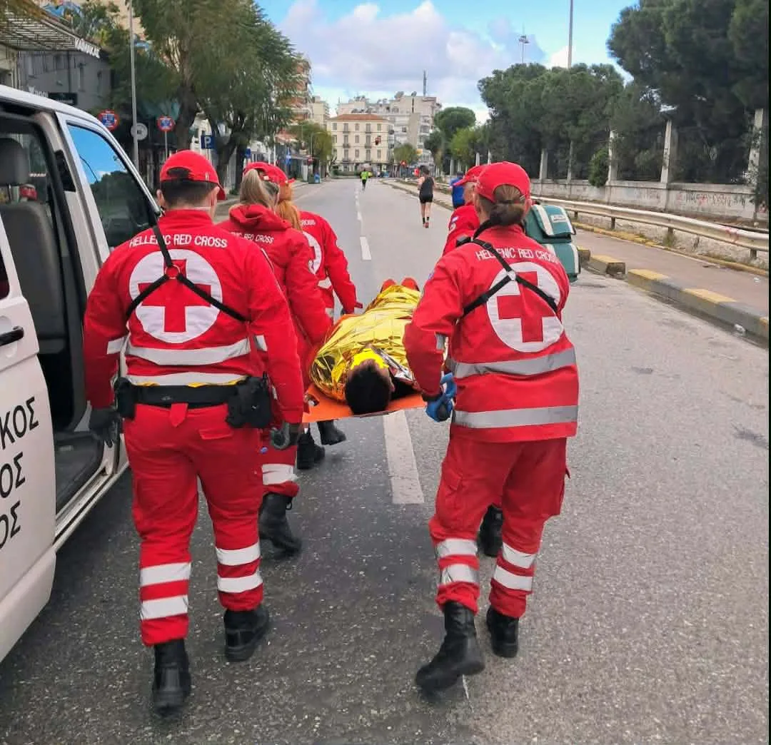 Πάτρα: Περί τα 40 περιστατικά τραυματισμού στο Patras Half Marathon – Επενέβησαν διασώστες ΦΩΤΟ
