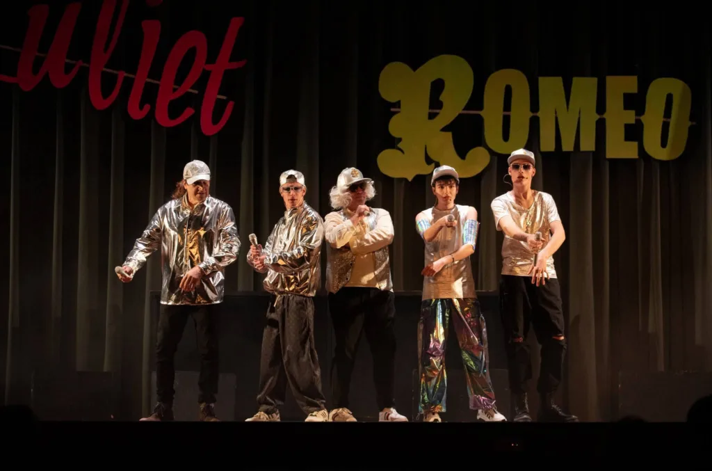 Η μουσικοθεατρική παράσταση της Ομάδας Αιγίου «the musicArts» ΦΩΤΟ