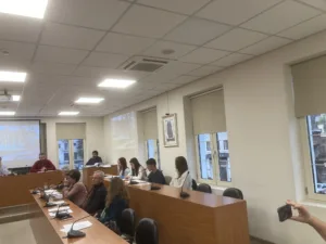 Καλάβρυτα: Παρέμβαση μαθητών στον δήμο για τα ΑμεΑ ΦΩΤΟ