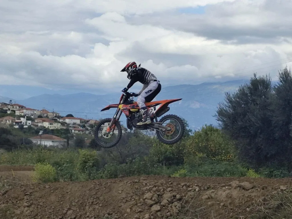 Το Πανελλήνιο Κυπέλλο Motocross της ΠΑΛΕΜΟΤ, στο Αίγιο ΦΩΤΟ