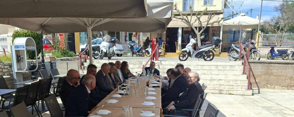 Κυριακή των Βαΐων με τα άλογα στα «Αχραντα Πάθη», στο Μαυρίκι Αιγίου ΦΩΤΟ 36 Κυριακή των Βαΐων με τα άλογα στα «Αχραντα Πάθη», στο Μαυρίκι Αιγίου ΦΩΤΟ