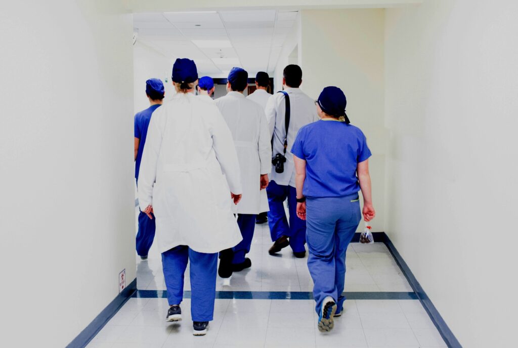 Πάτρα: Αιμορραγούν τα νοσοκομεία - Πάνω από 400 γιατροί έφυγαν για Ιδιωτικό τομέα και Εξωτερικό