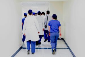 Πάτρα: Αιμορραγούν τα νοσοκομεία - Πάνω από 400 γιατροί έφυγαν για Ιδιωτικό τομέα και Εξωτερικό