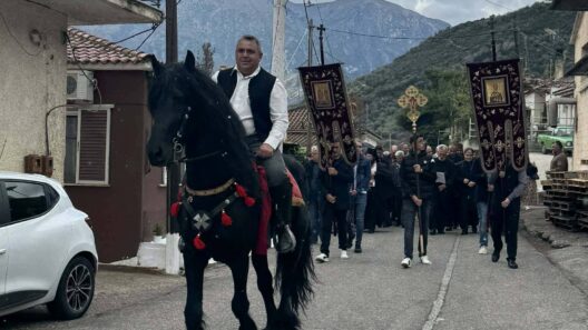 Κυριακή των Βαΐων με τα άλογα στα «Αχραντα Πάθη», στο Μαυρίκι Αιγίου ΦΩΤΟ 39 Κυριακή των Βαΐων με τα άλογα στα «Αχραντα Πάθη», στο Μαυρίκι Αιγίου ΦΩΤΟ