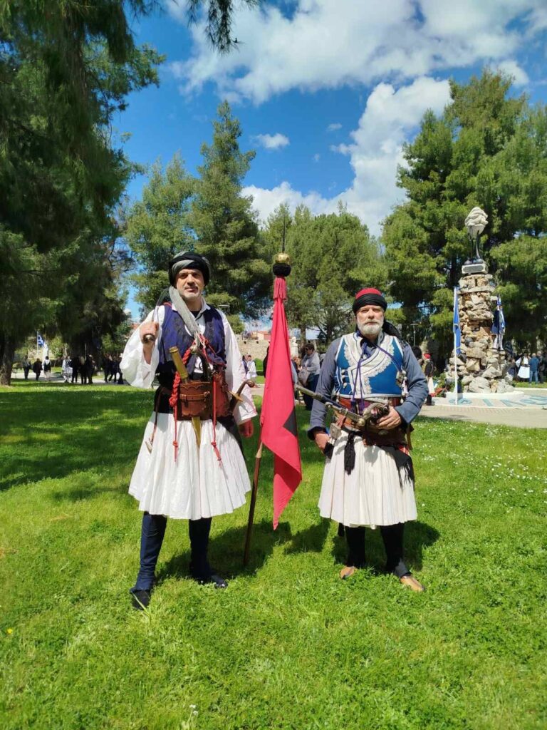 Ο Σκοπευτικός Πάτρας, με παραδοσιακά όπλα, στην ηρωική έξοδο του Μεσολογγίου ΦΩΤΟ