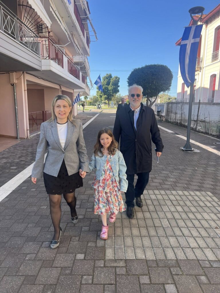 Αχαΐα: Η Αλεξοπούλου και ο Μητσοτάκης με την κόρη της στο Μεσολόγγι - «Χωρίς διχασμούς» ΦΩΤΟ