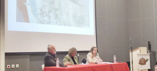 Πάτρα: Νέο «τοίχος» στην ιδιωτικοποίηση της παραλίας Καλογριάς - Η συνάντηση Φορέων ΦΩΤΟ 30 Πάτρα: Νέο «τοίχος» στην ιδιωτικοποίηση της παραλίας Καλογριάς - Η συνάντηση Φορέων ΦΩΤΟ