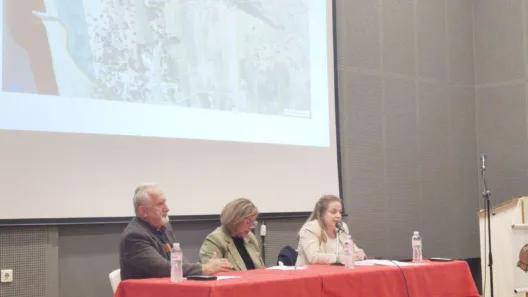 Πάτρα: Νέο «τοίχος» στην ιδιωτικοποίηση της παραλίας Καλογριάς - Η συνάντηση Φορέων ΦΩΤΟ 37 Πάτρα: Νέο «τοίχος» στην ιδιωτικοποίηση της παραλίας Καλογριάς - Η συνάντηση Φορέων ΦΩΤΟ