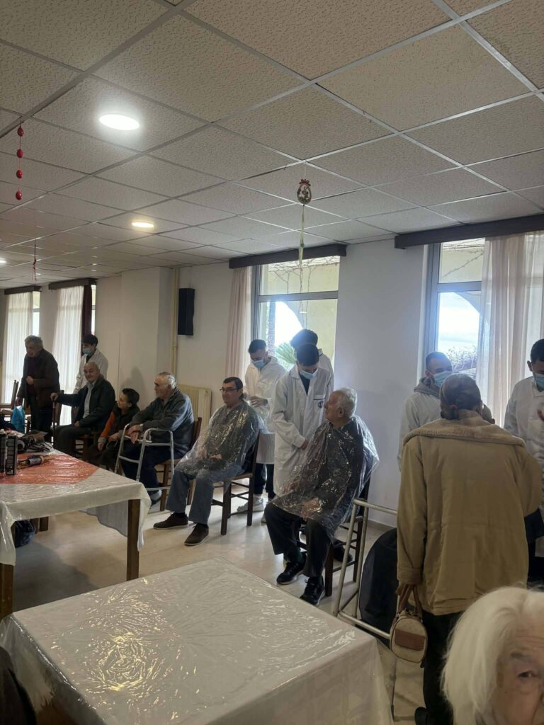 H Κομμωτική της ΕΠΑΣ Πάτρας στο «Κωνσταντοπούλειο» Ευγηρείο