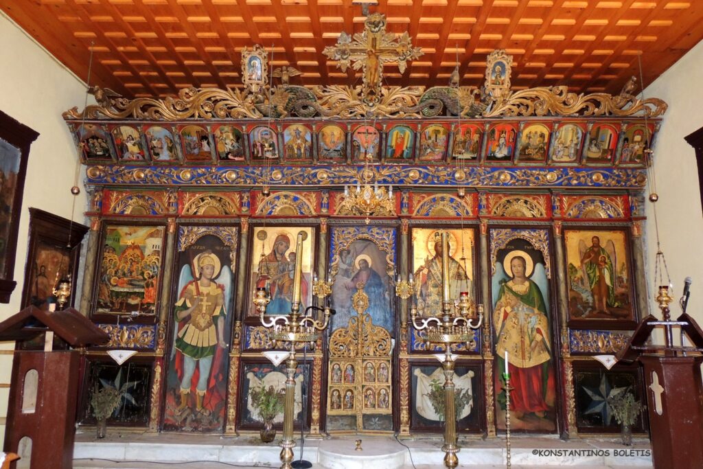 Βελλά Αχαΐας: «Κόσμημα» της πίστης και της τέχνης ο ναός που κάηκε ολοσχερώς - Δείτε πως ήταν ΦΩΤΟ