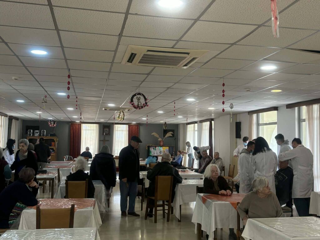 H Κομμωτική της ΕΠΑΣ Πάτρας στο «Κωνσταντοπούλειο» Ευγηρείο