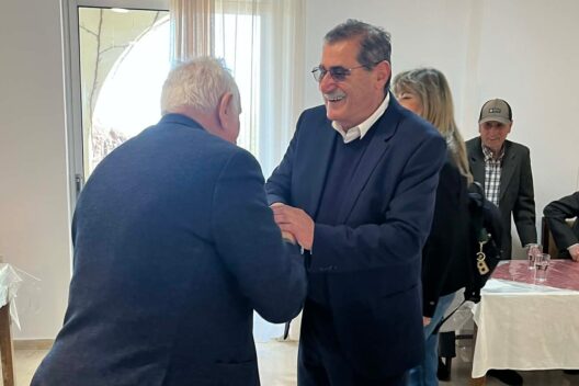 Πάτρα: Στήριξη Πελετίδη στο «Κωνσταντοπούλειο» Ευγηρείο ΦΩΤΟ