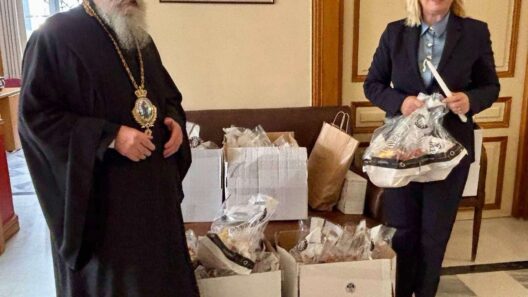 Αλληλεγγύη από την Αντιπεριφέρεια Κοινωνικής Πολιτικής και Οικογένειας σε Ιερές Μητροπόλεις ΦΩΤΟ