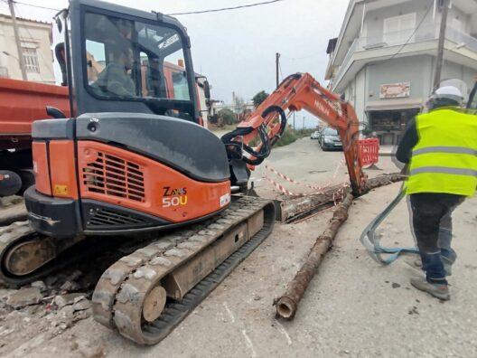 Αίγιο: Σοβαρή βλάβη σε κεντρικό αγωγό ύδρευσης - Χωρίς νερό η πόλη 25 Αίγιο: Σοβαρή βλάβη σε κεντρικό αγωγό ύδρευσης - Χωρίς νερό η πόλη