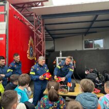 Εκπαιδευτική επίσκεψη μαθητών του Αρσακείου Δημοτικού Πατρών στην Πυροσβεστική ΦΩΤΟ 17 Εκπαιδευτική επίσκεψη μαθητών του Αρσακείου Δημοτικού Πατρών στην Πυροσβεστική ΦΩΤΟ