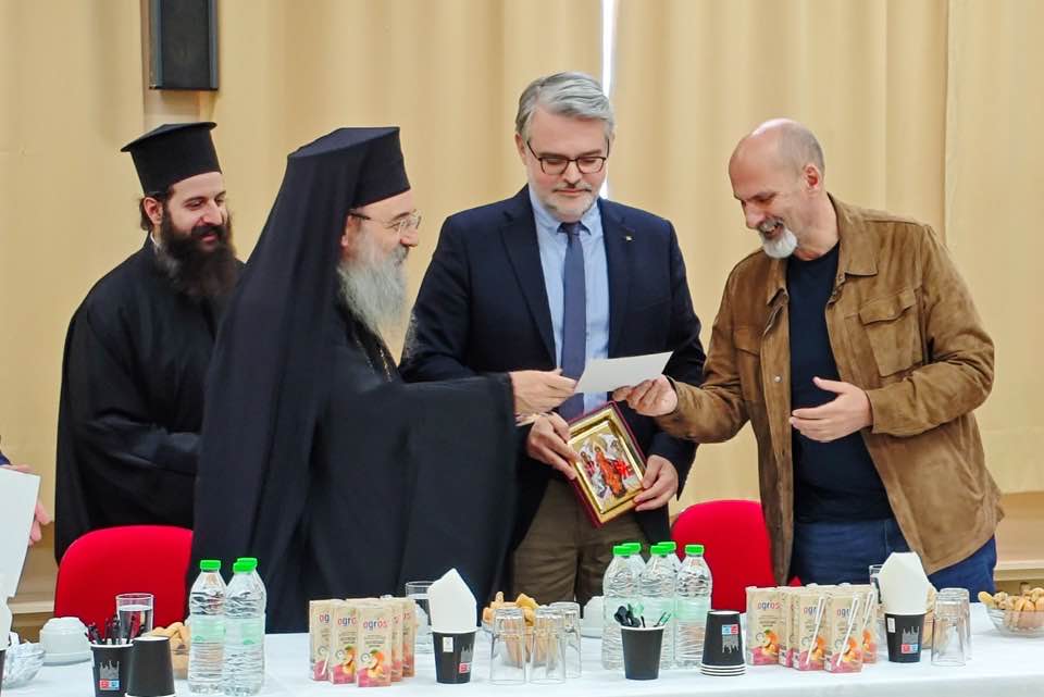 Στο νοσοκομείο «Αγιος Ανδρέας», για Πασχαλινές ευχές, Χρυσόστομος και Μπονάνος ΦΩΤΟ