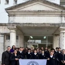 Η χορωδία μαθητών του Αρσακείου Πατρών στην Κατερίνη ΦΩΤΟ