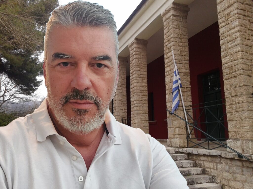 Kαλάβρυτα: «Ολοκαύτωμα» στο Μουσείο - Μία παραίτηση και μία προσθήκη στην Διοίκηση ΦΩΤΟ 25 Kαλάβρυτα: «Ολοκαύτωμα» στο Μουσείο - Μία παραίτηση και μία προσθήκη στην Διοίκηση ΦΩΤΟ