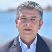 «Η πολιτική ανατροπή στην Ουγγαρία είναι μια μεγάλη δημοκρατική νίκη του λαού» 18 «Η πολιτική ανατροπή στην Ουγγαρία είναι μια μεγάλη δημοκρατική νίκη του λαού»