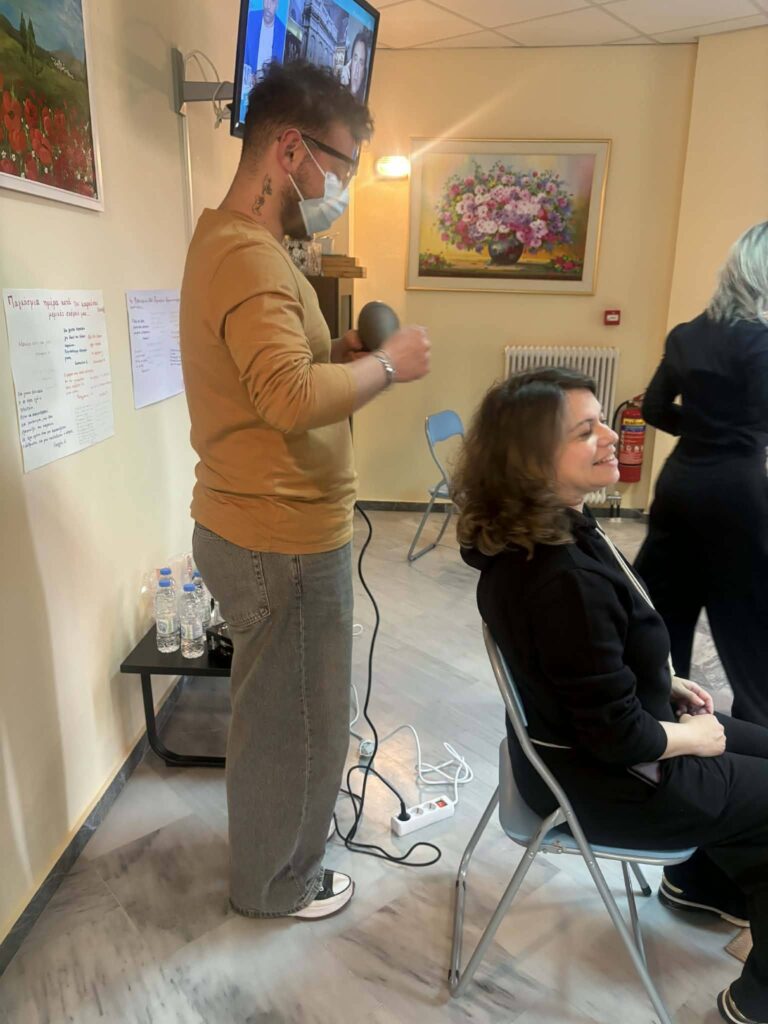 Η Κομμωτική της ΕΠΑΣ Πάτρας στηρίζει την «Ελπίδα» ΦΩΤΟ