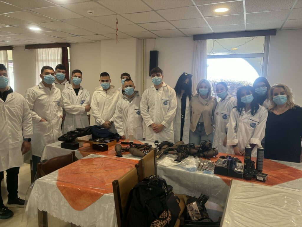 H Κομμωτική της ΕΠΑΣ Πάτρας στο «Κωνσταντοπούλειο» Ευγηρείο