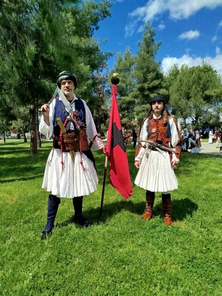Ο Σκοπευτικός Πάτρας, με παραδοσιακά όπλα, στην ηρωική έξοδο του Μεσολογγίου ΦΩΤΟ