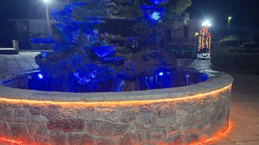 Στα γιορτινά της η πλατεία της Κουλούρας Αιγίου ΦΩΤΟ