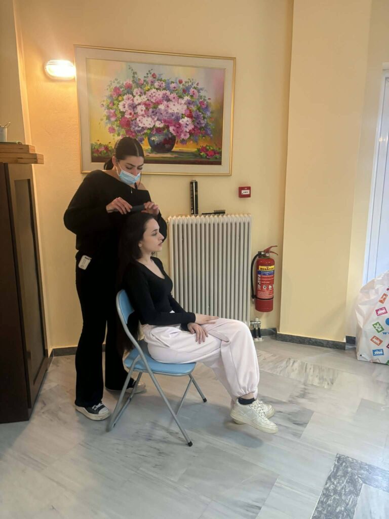 Η Κομμωτική της ΕΠΑΣ Πάτρας στηρίζει την «Ελπίδα» ΦΩΤΟ