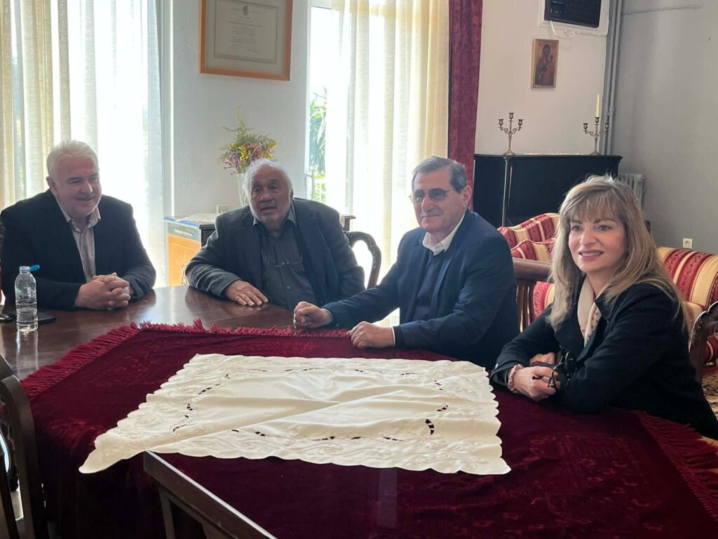 Πάτρα: Στήριξη Πελετίδη στο «Κωνσταντοπούλειο» Ευγηρείο ΦΩΤΟ 28 Πάτρα: Στήριξη Πελετίδη στο «Κωνσταντοπούλειο» Ευγηρείο ΦΩΤΟ