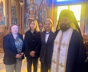 Η Εφη Γιαννιά στο Νοσοκομείο Αιγίου, ευχήθηκε στους ασθενείς ΦΩΤΟ