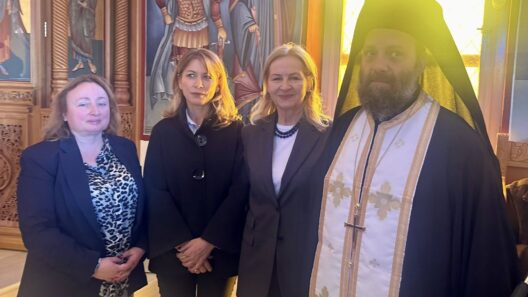 Η Εφη Γιαννιά στο Νοσοκομείο Αιγίου, ευχήθηκε στους ασθενείς ΦΩΤΟ