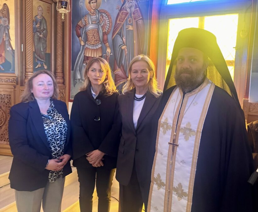 Η Εφη Γιαννιά στο Νοσοκομείο Αιγίου, ευχήθηκε στους ασθενείς ΦΩΤΟ