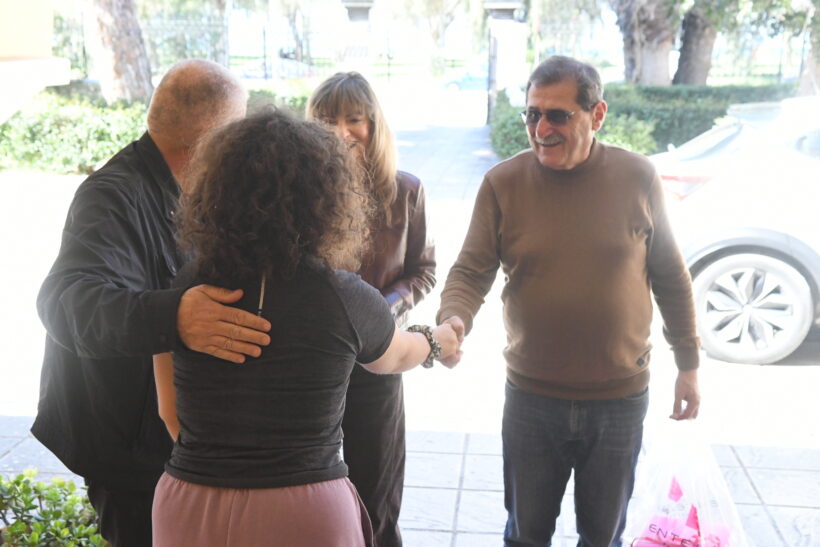 Πελετίδης με Σαμούρη στο Σκαγιοπούλειο Κέντρο Παιδικής Μέριμνας ΦΩΤΟ