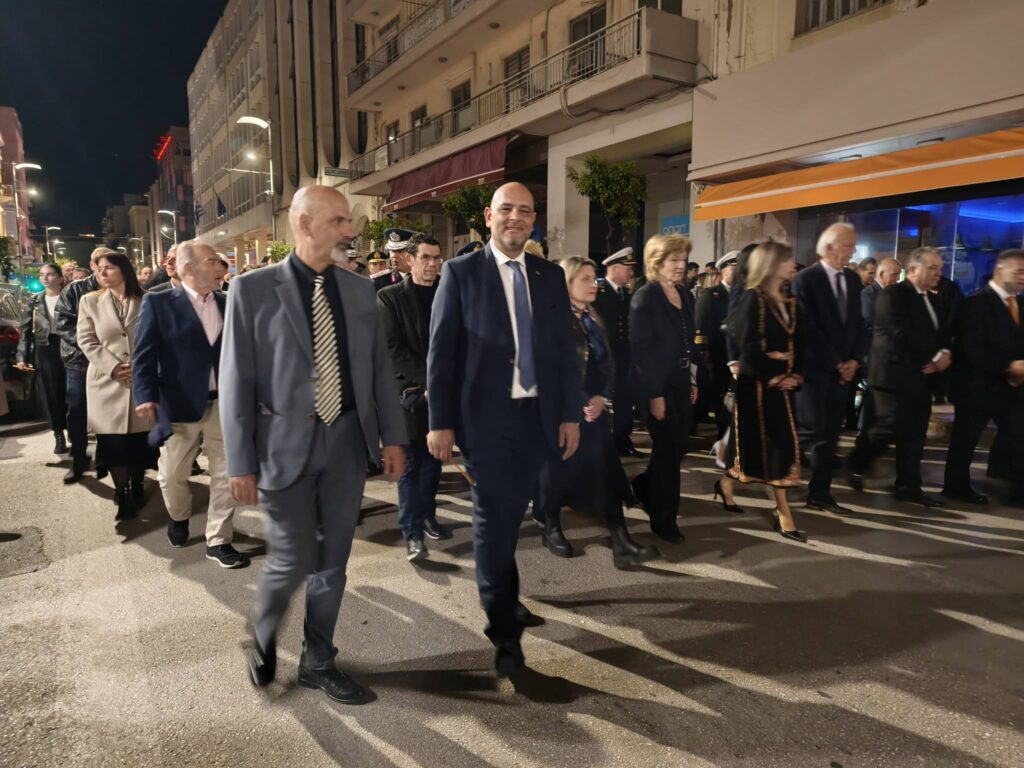 Η Περιφορά Επιταφίων της Πάτρας ΦΩΤΟ