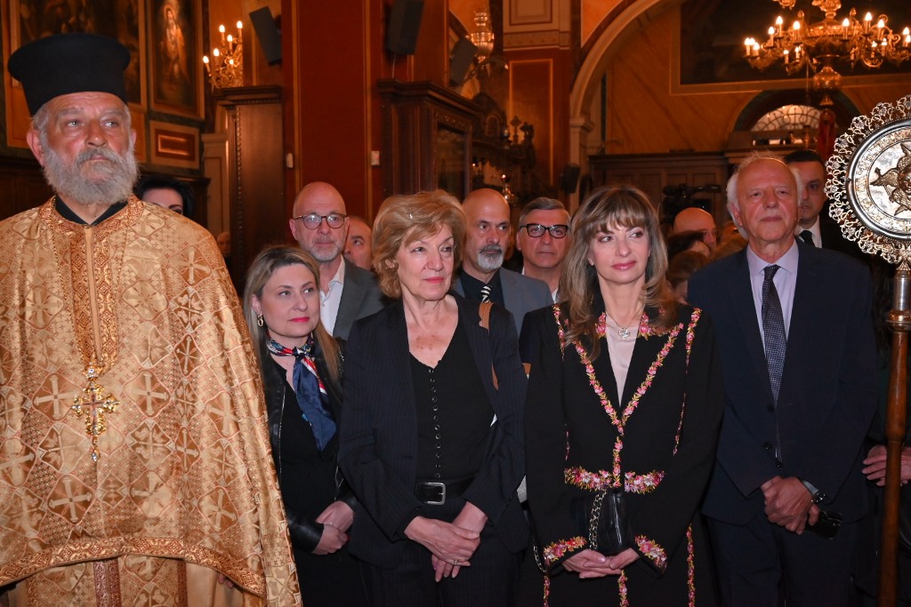 Η Περιφορά Επιταφίων της Πάτρας ΦΩΤΟ