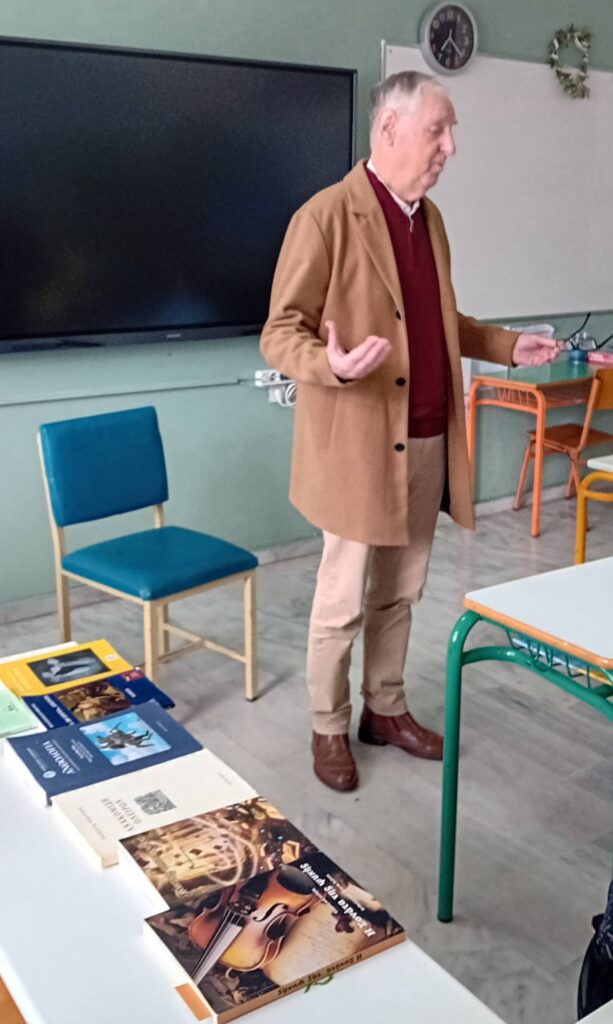 Στο Δημοτικό Ακράτας ο ποιητής Παναγιώτης Κουμπούρας ΦΩΤΟ